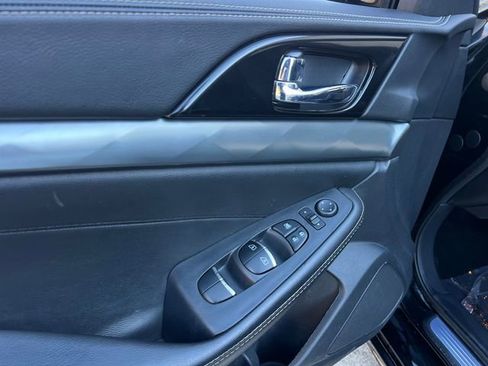 Used 2019 Nissan Maxima 3.5 SV w/ Floor Mat Group image 11