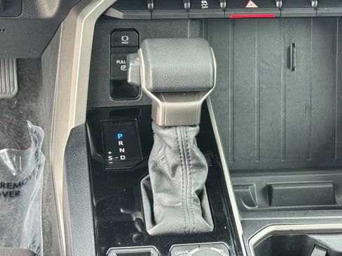 Used 2022 Toyota Tundra SR5 AWD/4WD image 19