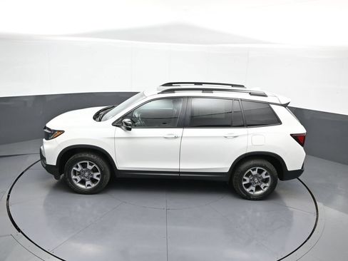 Certified 2023 Honda Passport TrailSport image 41