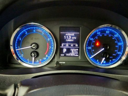 Used 2017 Toyota Corolla LE w/ Carpet Mat Package (TMS) FWD image 14