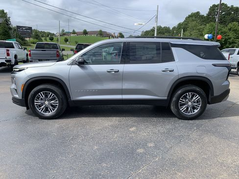 New 2026 Chevrolet Traverse LT w/ Driver Confidence Package image 4