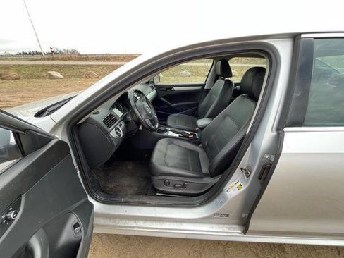 Used 2013 Volkswagen Passat 2.5 SE FWD image 21