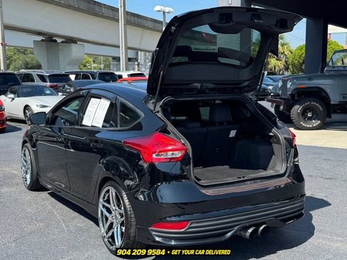 Used 2018 Ford Focus ST FWD image 31