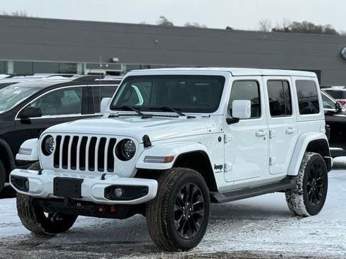 Used 2023 Jeep Wrangler Altitude image 36