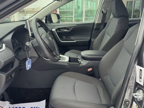 Used 2025 Toyota RAV4 XLE image 10