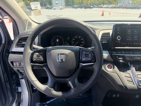 Certified 2026 Honda Odyssey EX-L image 18