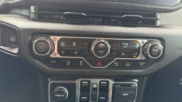 Used 2024 Jeep Wrangler Unlimited Sport AWD/4WD image 20