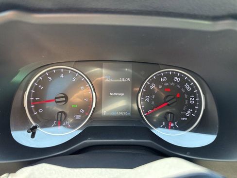 Used 2020 Toyota RAV4 XLE Premium FWD image 21