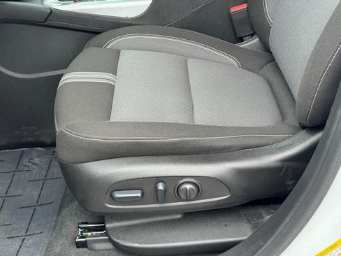 Used 2024 Chevrolet Blazer LT w/ Convenience Package FWD image 22