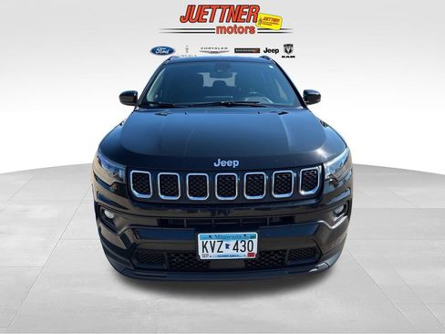Used 2023 Jeep Compass Latitude AWD/4WD image 8