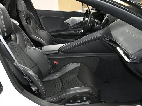 Used 2022 Chevrolet Corvette Stingray Preferred Conv w/ Z51 Performance Package RWD image 50