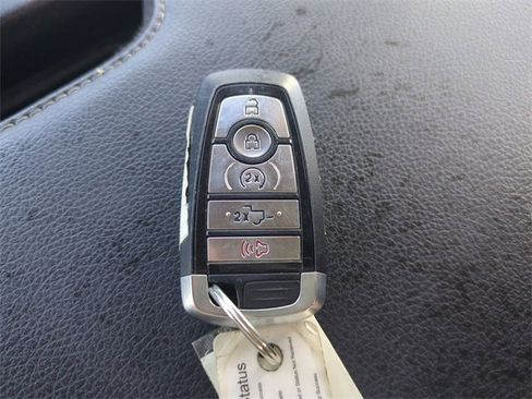 Certified 2018 Ford F150 Lariat image 28