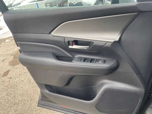 Used 2025 Toyota Grand Highlander FWD image 20