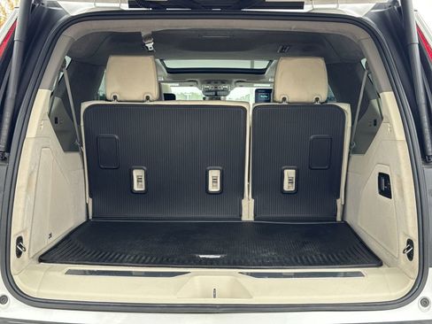 Used 2023 Cadillac Escalade ESV Sport Platinum image 34