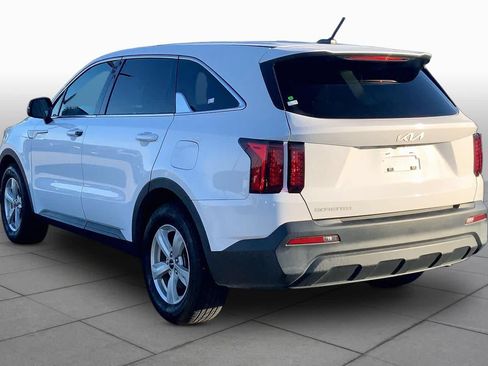 Used 2023 Kia Sorento LX FWD image 11