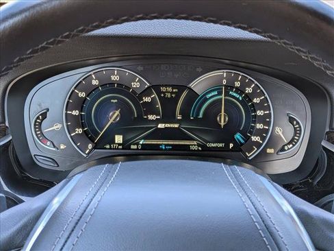 Used 2019 BMW 530e RWD image 11