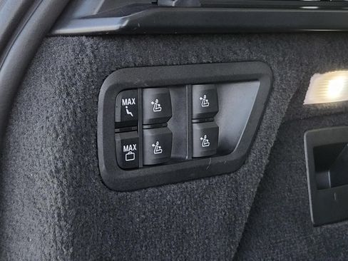 Used 2022 BMW X7 xDrive40i AWD/4WD image 11