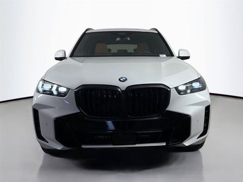 New 2026 BMW X5 xDrive40i w/ M Sport Package AWD/4WD image 2