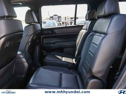 Used 2024 Hyundai Santa Fe Calligraphy FWD image 18