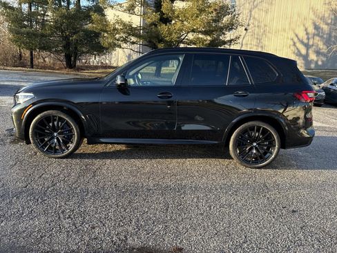 Used 2022 BMW X5 xDrive40i w/ M Sport Package image 5