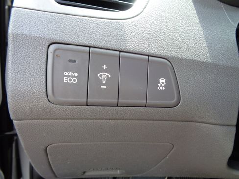 Used 2013 Hyundai Elantra GLS image 22