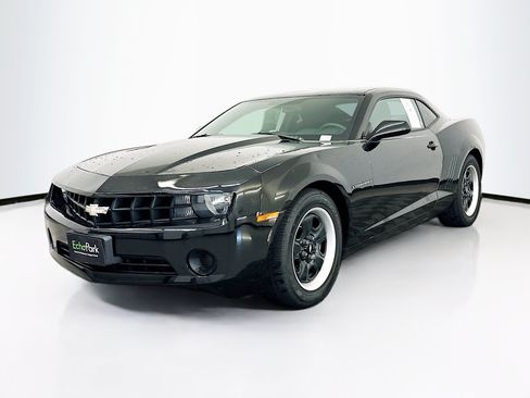 Used 2013 Chevrolet Camaro LS RWD image 3