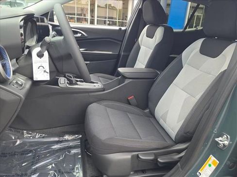 New 2026 Chevrolet Trax LS w/ LS Convenience Package FWD image 16