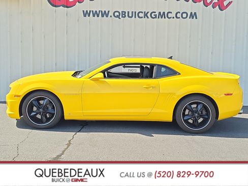 Used 2010 Chevrolet Camaro SS w/ RS Package RWD image 4