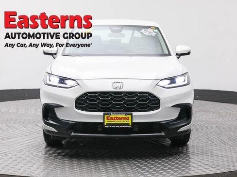 Used 2025 Honda HR-V LX image 2