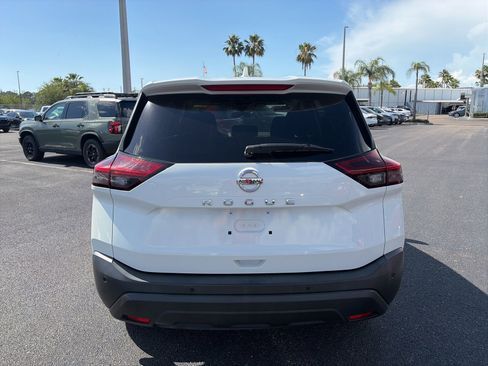 Used 2021 Nissan Rogue S FWD image 6