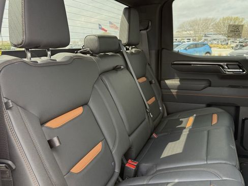 Certified 2025 GMC Sierra 1500 AT4 image 25