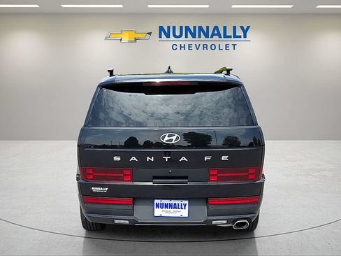 Used 2025 Hyundai Santa Fe SEL FWD image 4