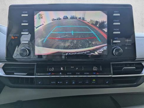 Used 2024 Toyota Sienna XLE image 13