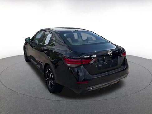 Used 2025 Nissan Sentra SV FWD image 11