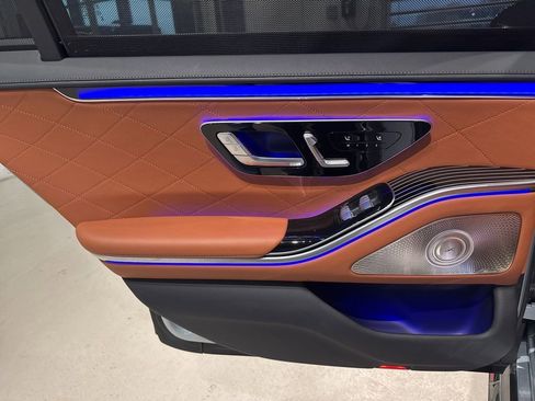 Used 2024 Mercedes-Benz S 580e 4MATIC Sedan image 37