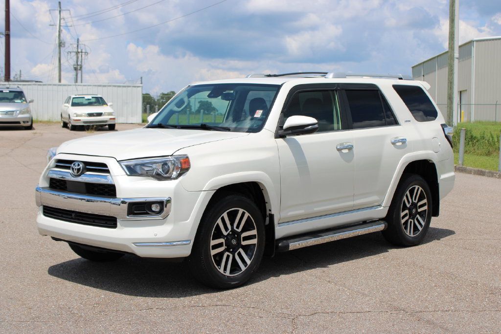 Used 2022 Toyota 4Runner Limited AWD/4WD image 2
