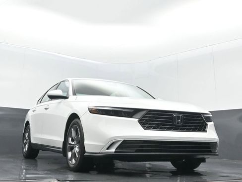 Used 2024 Honda Accord EX image 5