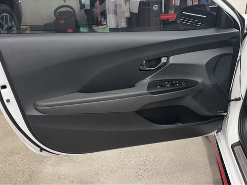 Used 2022 Hyundai Veloster N image 6