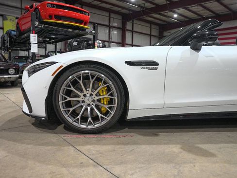 Used 2022 Mercedes-Benz SL 63 AMG 4MATIC image 3