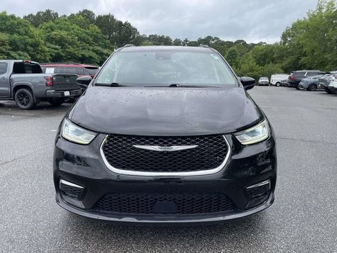 Used 2022 Chrysler Pacifica Touring-L FWD image 8