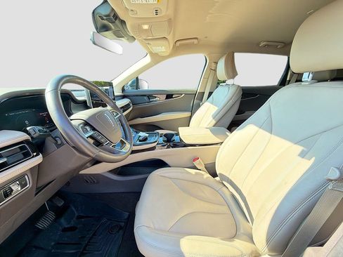 Used 2021 Lincoln Nautilus AWD w/ Equipment Group 101A image 23
