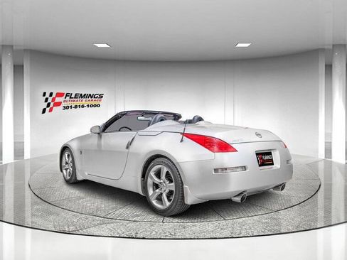 Used 2006 Nissan 350Z Touring RWD image 7