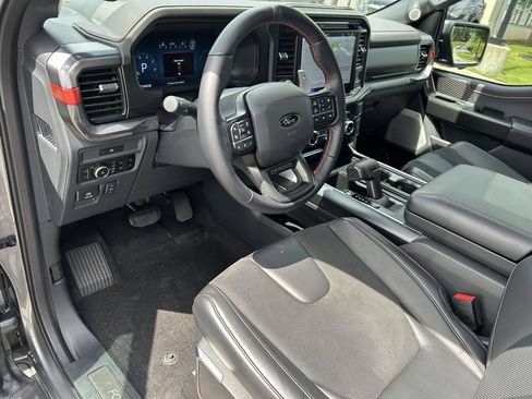 Used 2025 Ford F150 Raptor AWD/4WD image 17