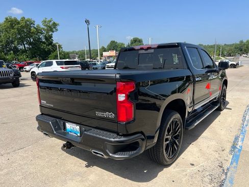 Used 2023 Chevrolet Silverado 1500 High Country w/ Technology Package AWD/4WD image 3