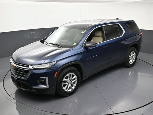 Used 2023 Chevrolet Traverse LS AWD/4WD image 16