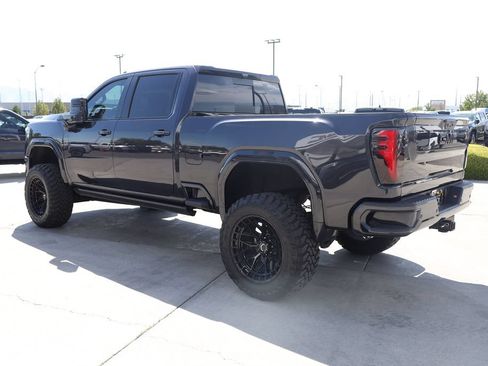 Used 2026 GMC Sierra 3500 Denali Ultimate AWD/4WD image 4