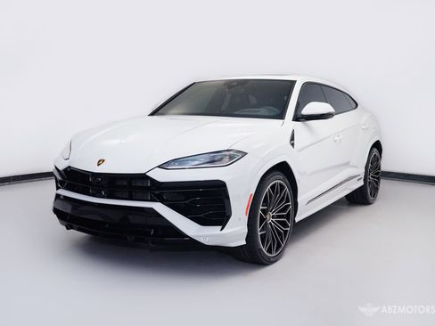 Used 2025 Lamborghini Urus SE AWD/4WD image 2
