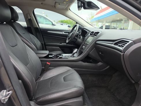 Used 2015 Ford Fusion Titanium FWD image 25
