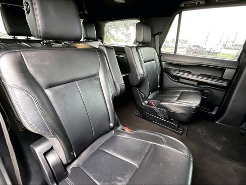 Used 2020 Ford Expedition XLT w/ Equipment Group 202A RWD image 22