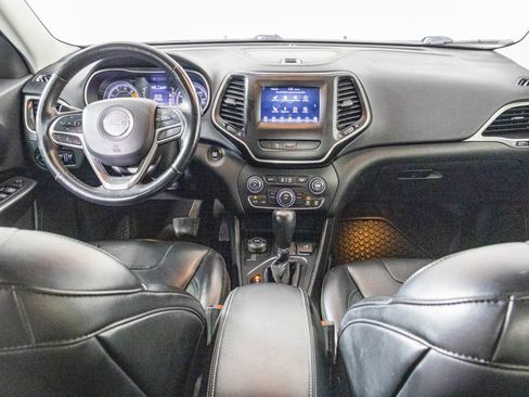 Used 2019 Jeep Cherokee Latitude Plus w/ Cold Weather Group image 31